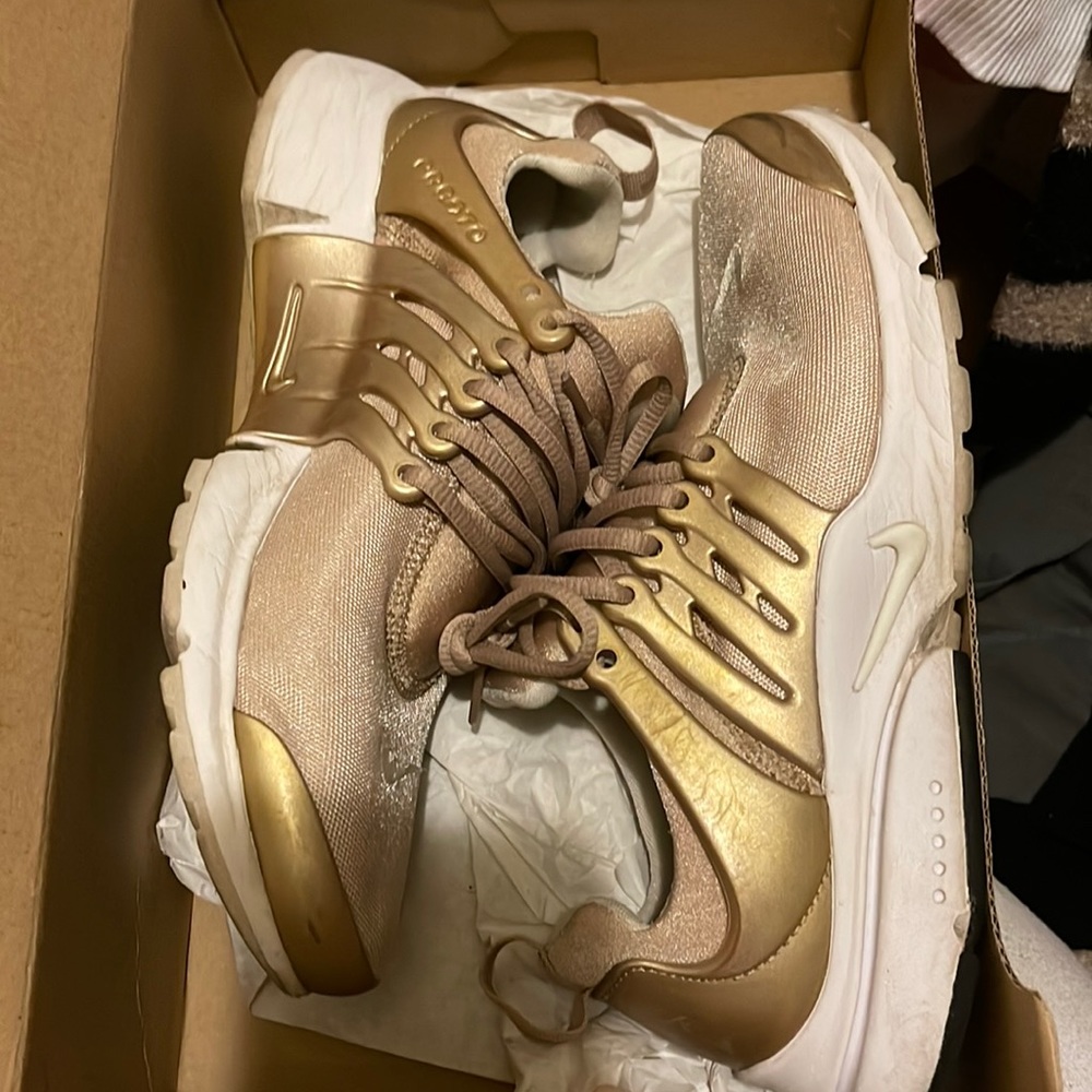 Nike air Gold color presto premium